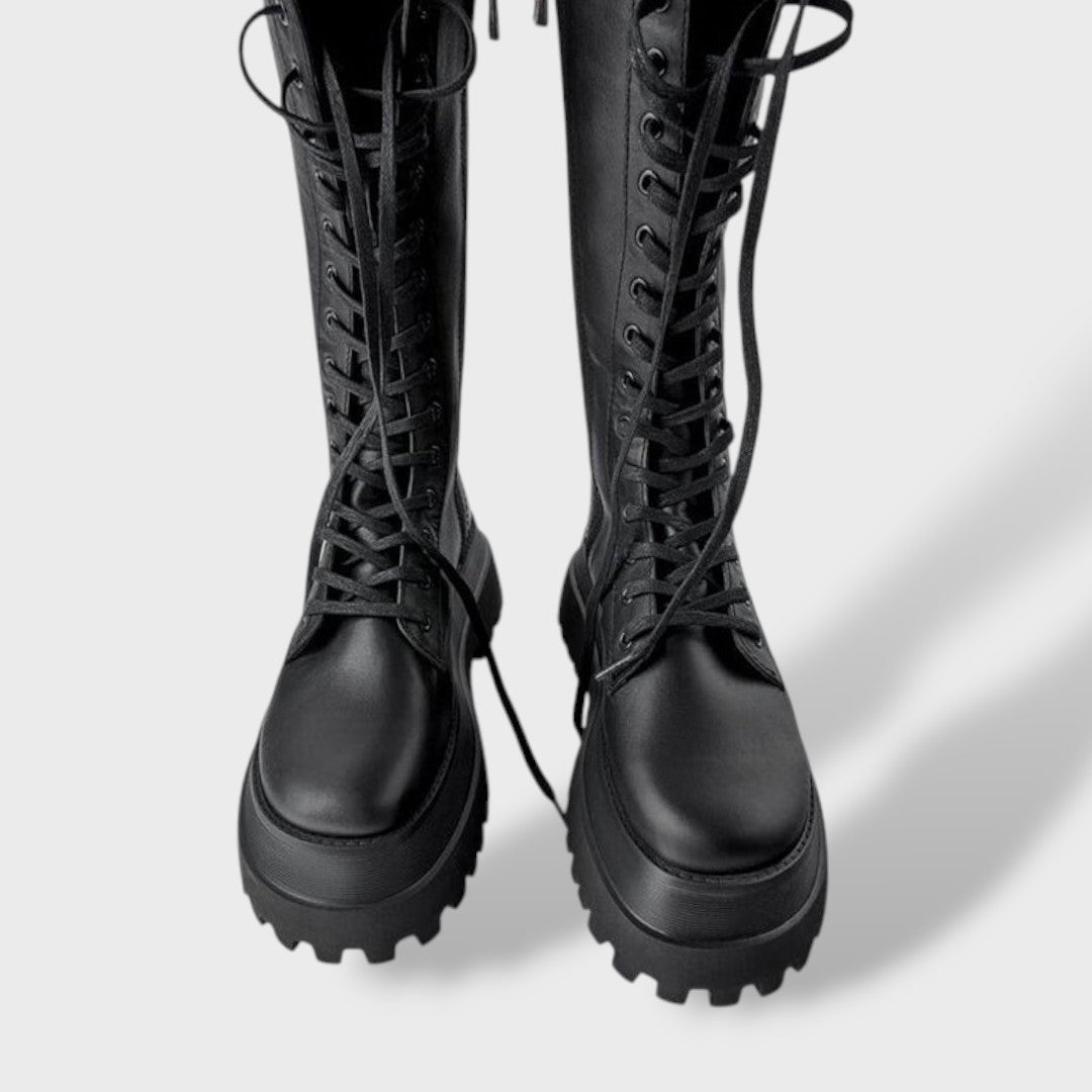Bottes Hautes Féminines Noires avec Lacets et Semelle Track