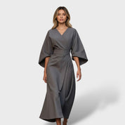 Robe élégante avec manches bouffantes