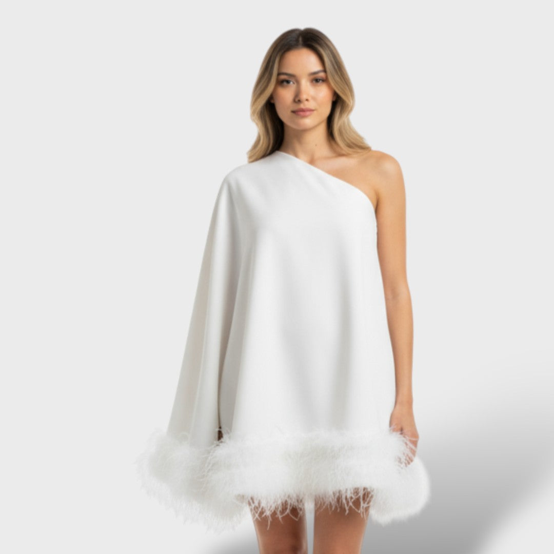 Robe mini asymétrique avec plumes